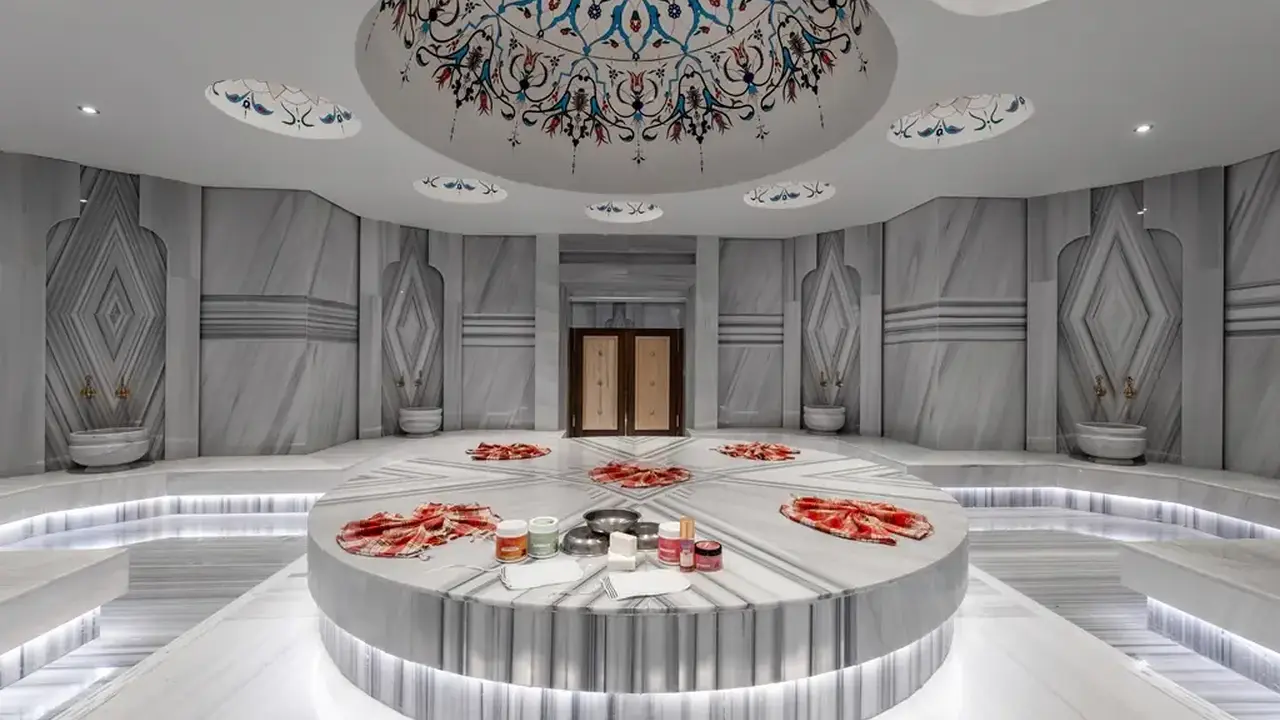 LAGO HOTEL
