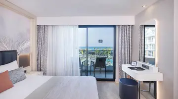 LAGO HOTEL