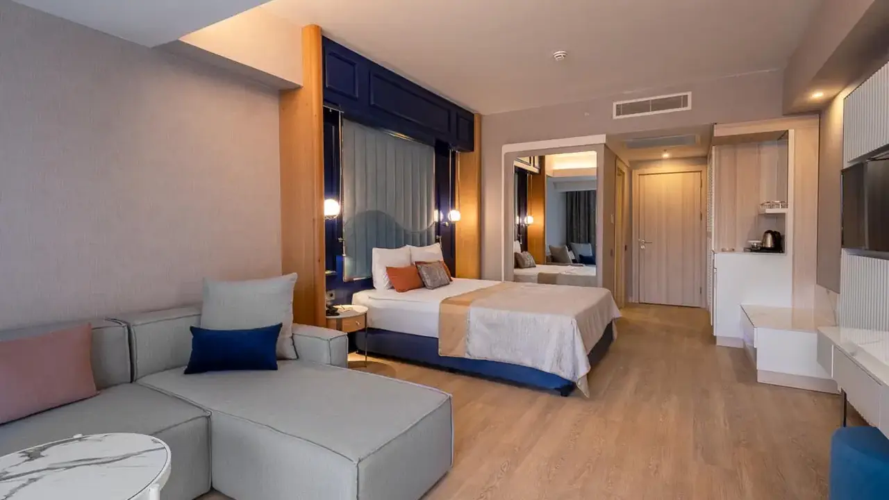 LAGO HOTEL
