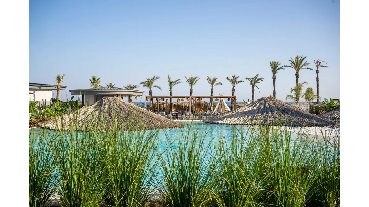 LAGO HOTEL