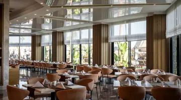 LAGO HOTEL