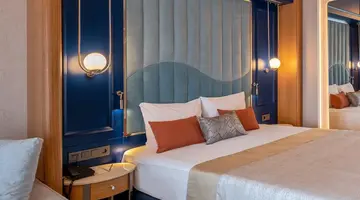 LAGO HOTEL