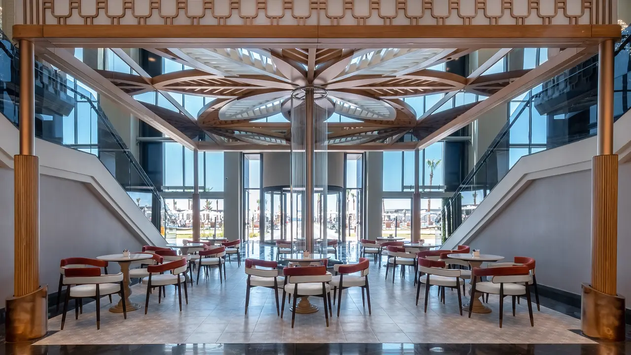 LAGO HOTEL