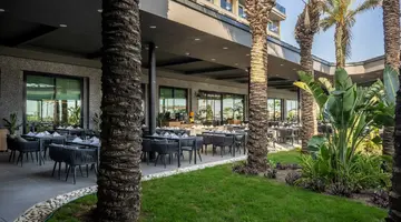 LAGO HOTEL