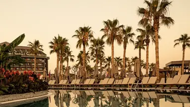 LAGO HOTEL