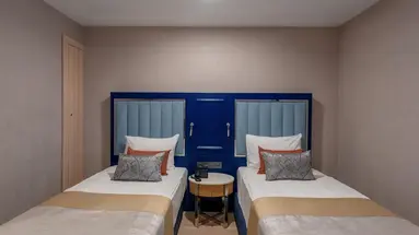 LAGO HOTEL