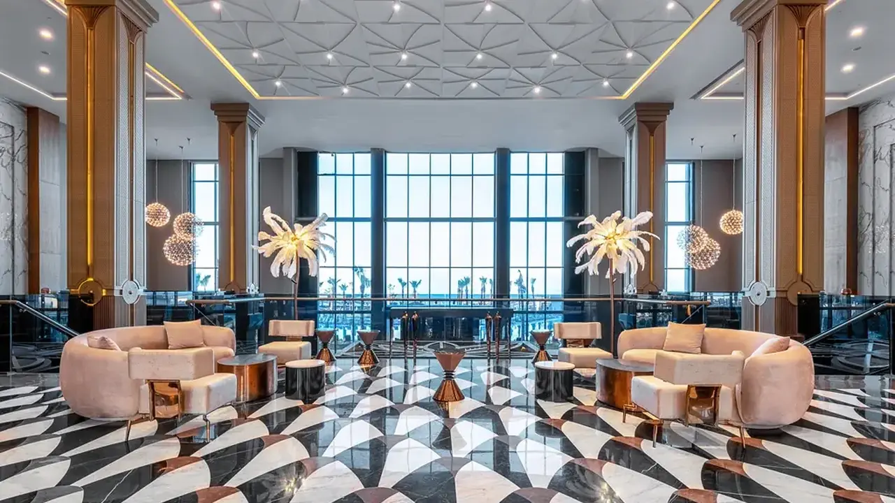 LAGO HOTEL