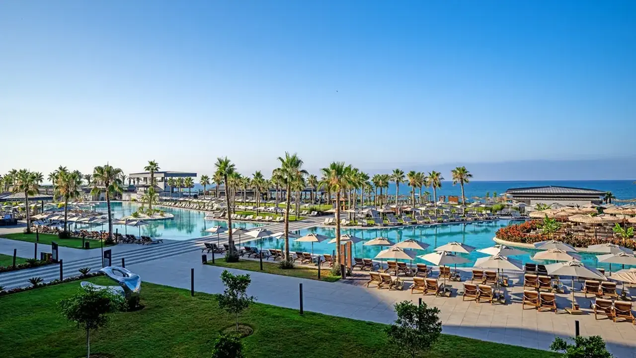 LAGO HOTEL