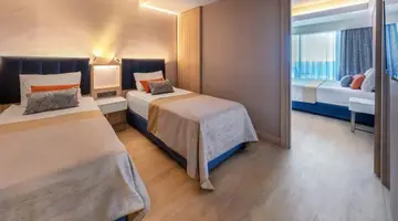 LAGO HOTEL