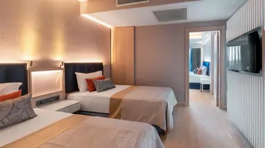 LAGO HOTEL