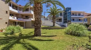 Lagomandra Beach