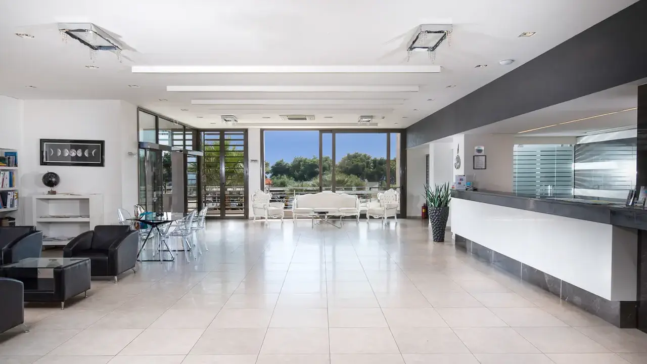 Lagomandra Hotel and Spa