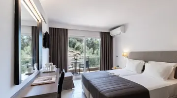 Lagomandra Hotel and Spa