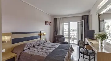 Lagomandra Hotel and Spa
