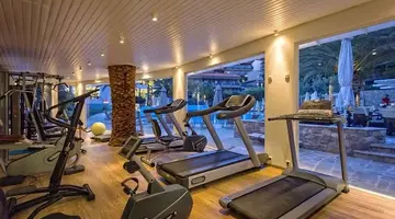 Lagomandra Hotel and Spa