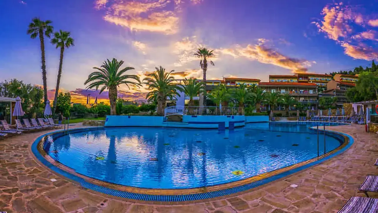 Lagomandra Hotel and Spa