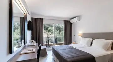 Lagomandra Hotel and Spa