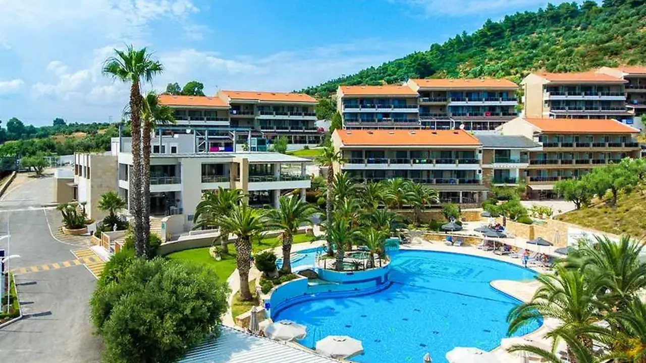 Lagomandra Hotel and Spa
