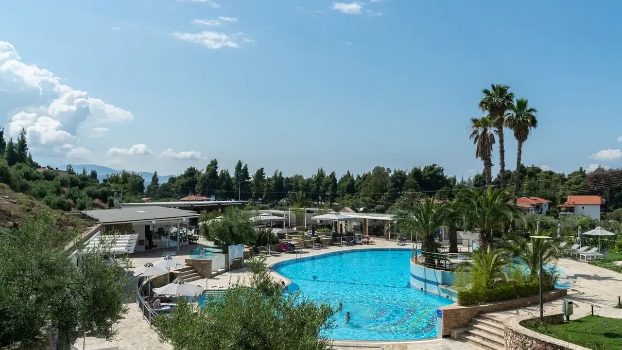 Lagomandra Hotel and Spa