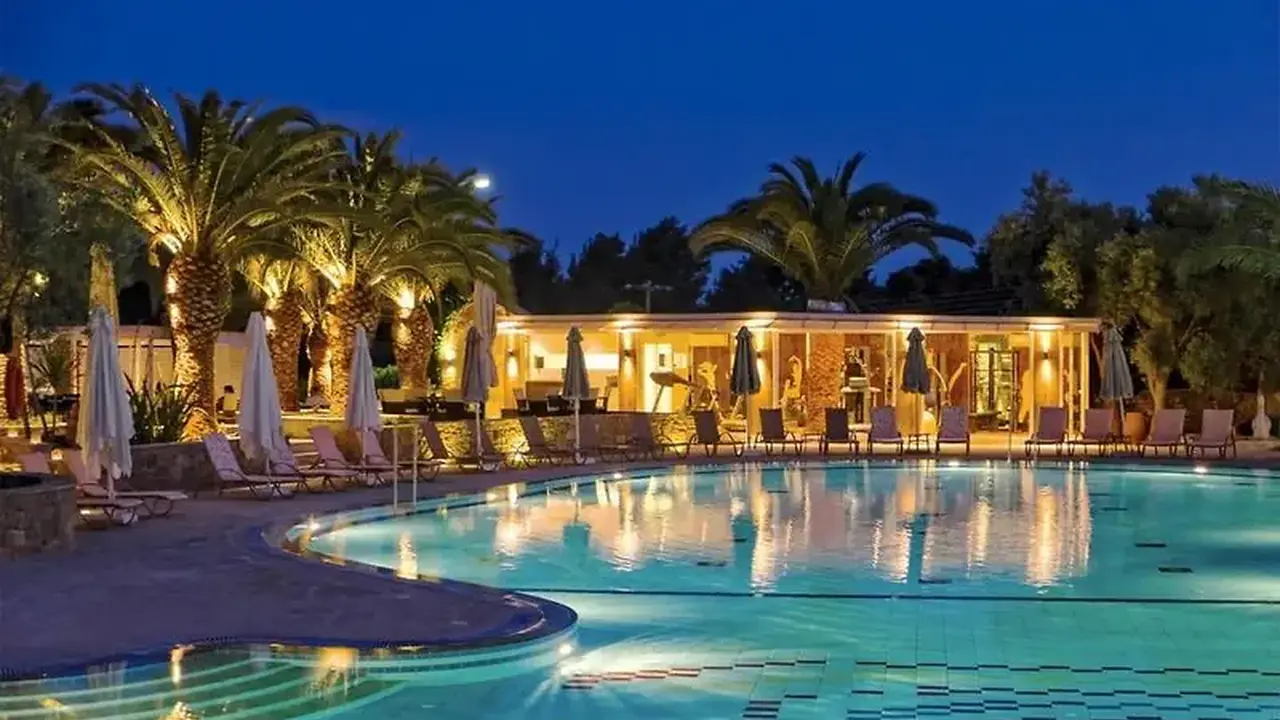 Lagomandra Hotel and Spa