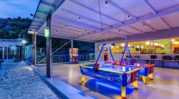 Lagomandra Hotel and Spa