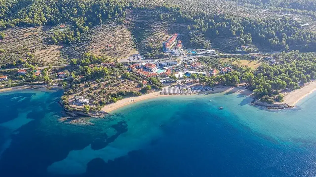 Lagomandra Hotel and Spa