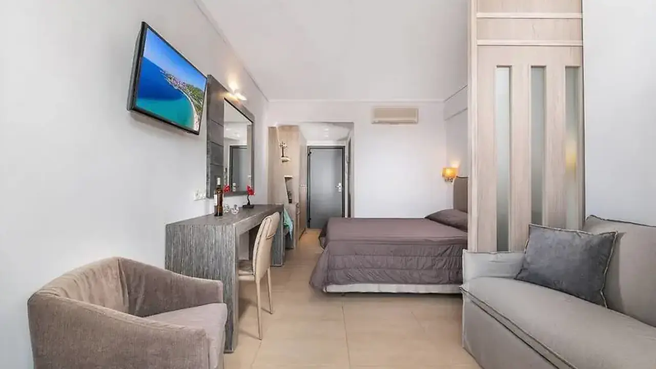 Lagomandra Hotel and Spa