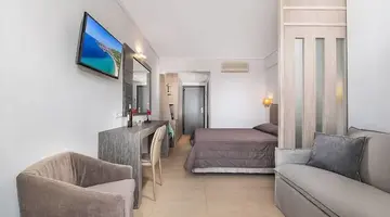 Lagomandra Hotel and Spa