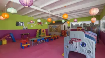 Lagomandra Hotel
