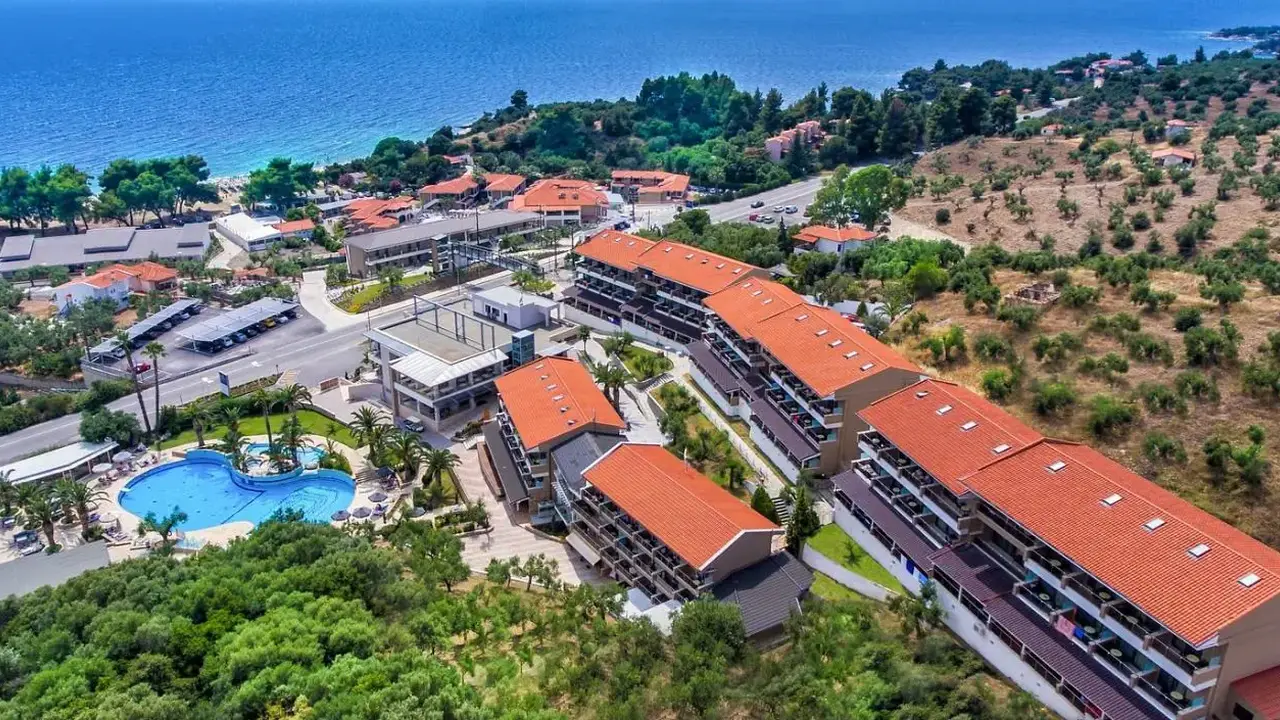 Lagomandra Hotel