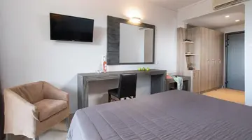 Lagomandra Hotel
