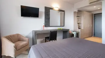 Lagomandra Hotel