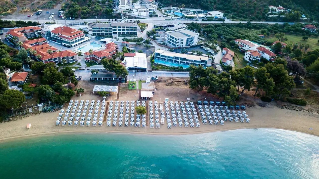 Lagomandra Hotel