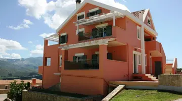 Lagoon View Apartments