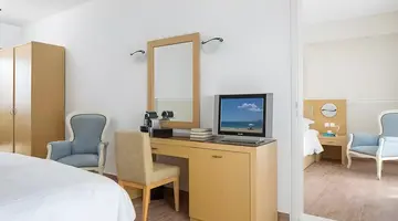 Lagos Mare Hotel