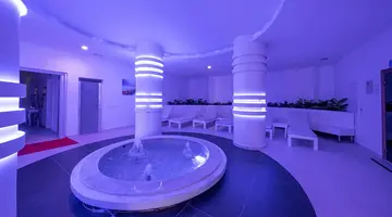 Laguna Beach Alya Resort