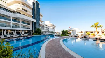 Laguna Beach Alya Resort