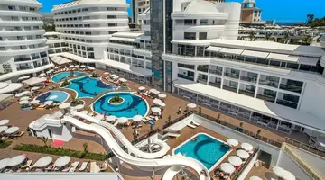 Laguna Beach Alya Resort