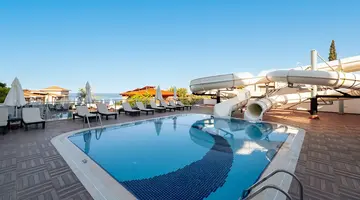 Laguna Beach Alya Resort