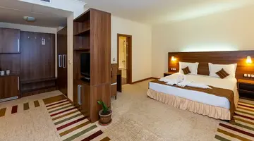 LAGUNA BEACH RESORT & SPA