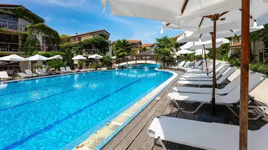 LAGUNA BEACH RESORT & SPA