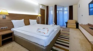 LAGUNA BEACH RESORT & SPA