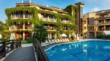 LAGUNA BEACH RESORT & SPA