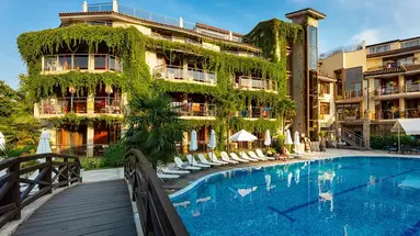 LAGUNA BEACH RESORT & SPA