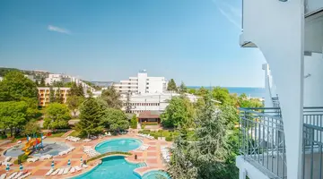 LAGUNA GARDEN