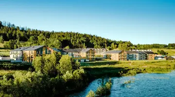 Lake Hill Apartments