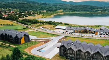 Lake Hill Apartments