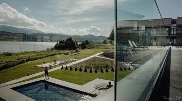 Lake Hill Resort & Spa