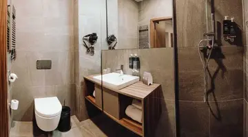 Lake Hill Resort & Spa