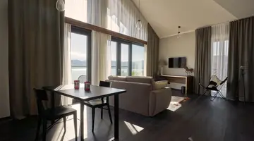 Lake Hill Resort & Spa